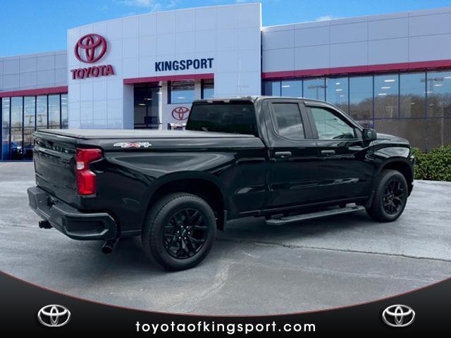 Photo of 2022 Black Chevrolet Silverado 1500