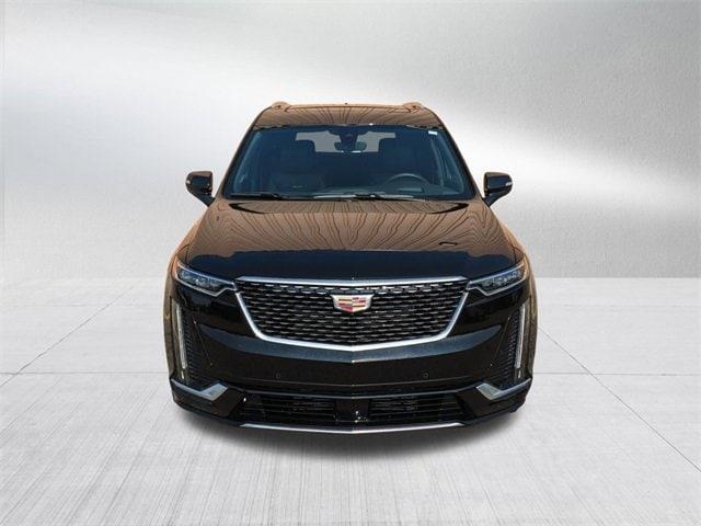Photo of 2025 Stellar Black Metallic Cadillac XT6