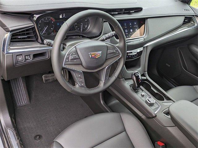 Photo of 2025 Silver Metallic Cadillac XT5