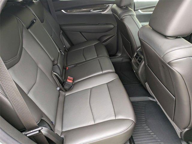 Photo of 2025 Silver Metallic Cadillac XT5