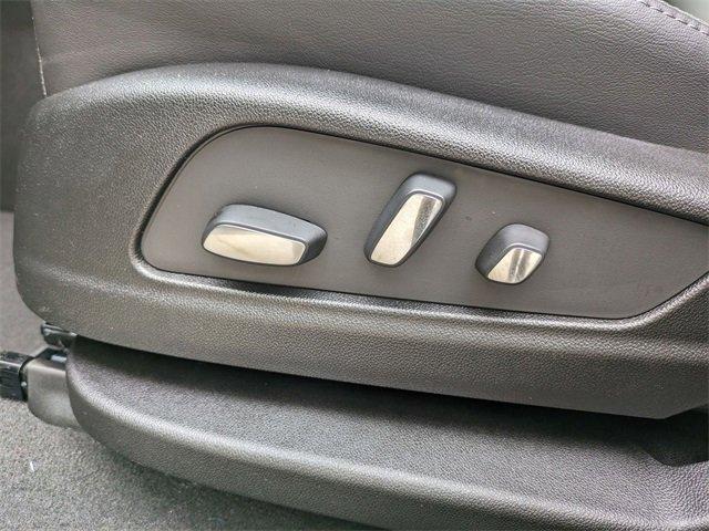 Photo of 2025 Silver Metallic Cadillac XT5