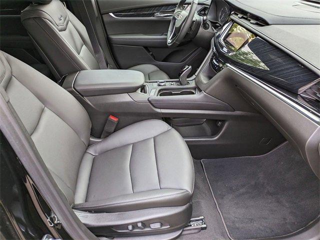 Photo of 2025 Stellar Black Metallic Cadillac XT6