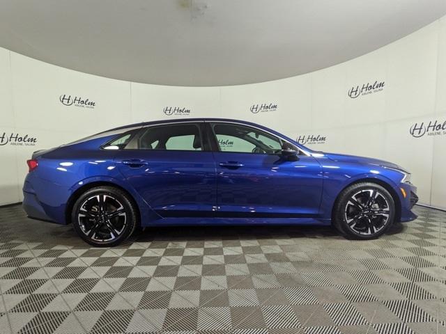 Photo of 2023 Sapphire Blue Kia K5