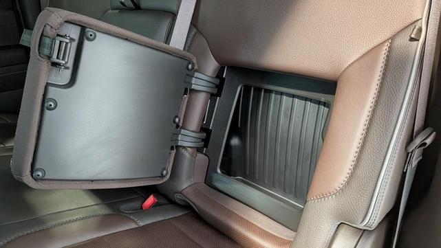 Photo of 2024 Onyx Black GMC Sierra 2500