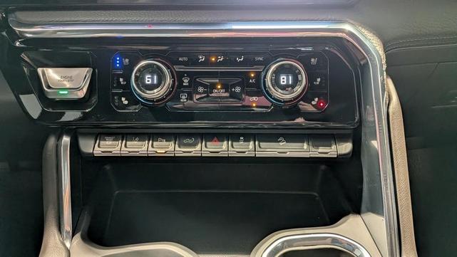 Photo of 2024 Onyx Black GMC Sierra 2500