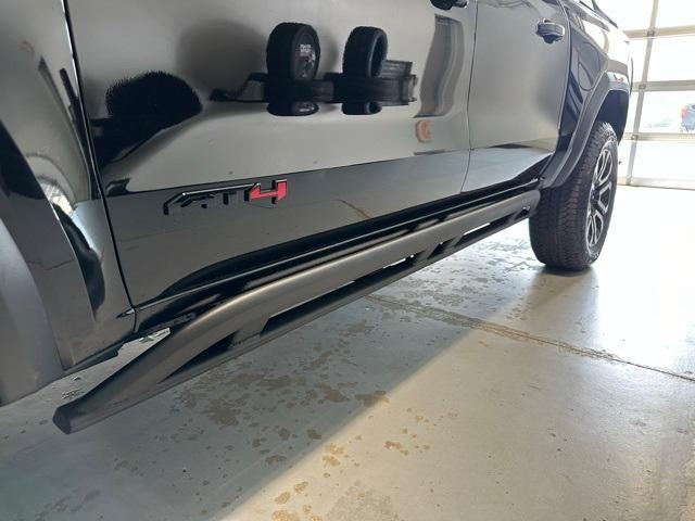 Photo of 2025 Onyx Black GMC Canyon