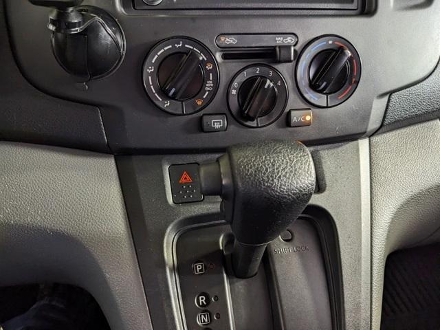 Photo of 2020 Cloud White Nissan NV200