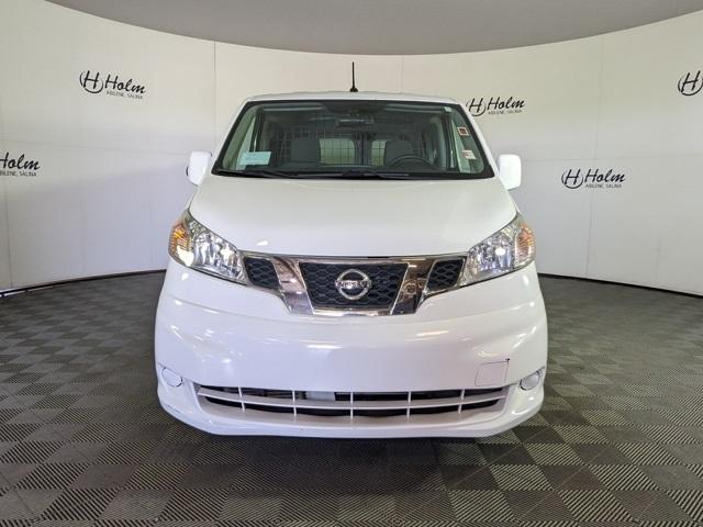 Photo of 2020 Cloud White Nissan NV200