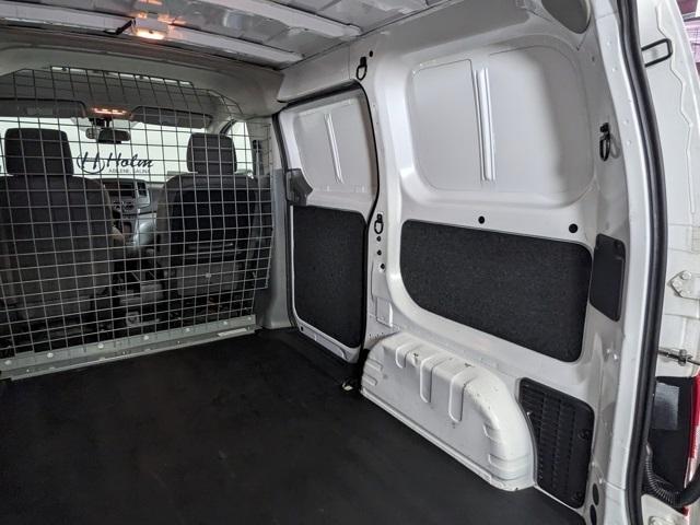 Photo of 2020 Cloud White Nissan NV200