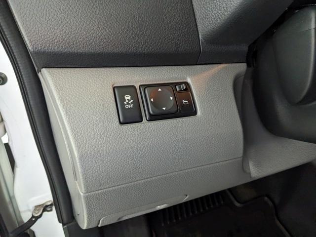 Photo of 2020 Cloud White Nissan NV200