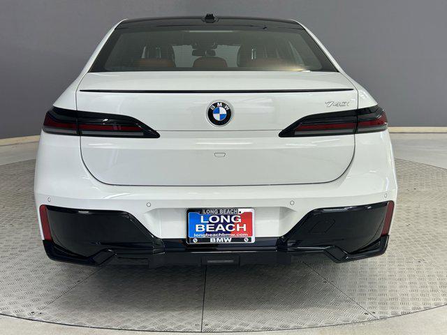 Photo of 2025 Alpine White BMW 740