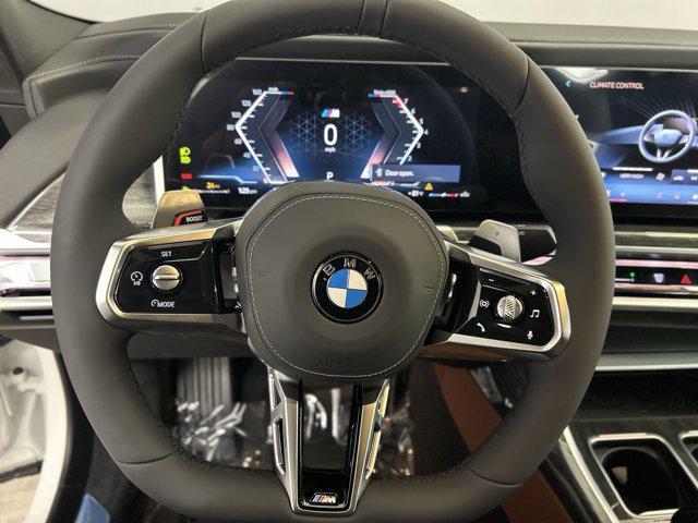 Photo of 2025 Alpine White BMW 740