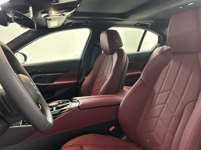 Photo of 2025 Black Sapphire Metallic BMW 530