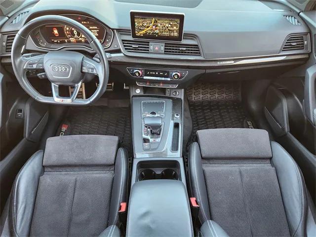 Photo of 2019 Daytona Gray Pearl Audi SQ5
