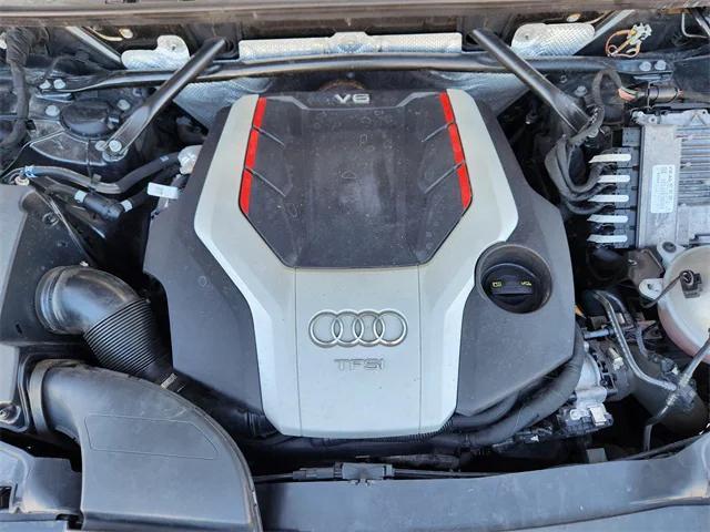 Photo of 2019 Daytona Gray Pearl Audi SQ5