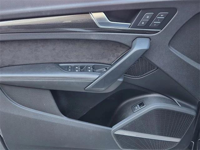 Photo of 2019 Daytona Gray Pearl Audi SQ5