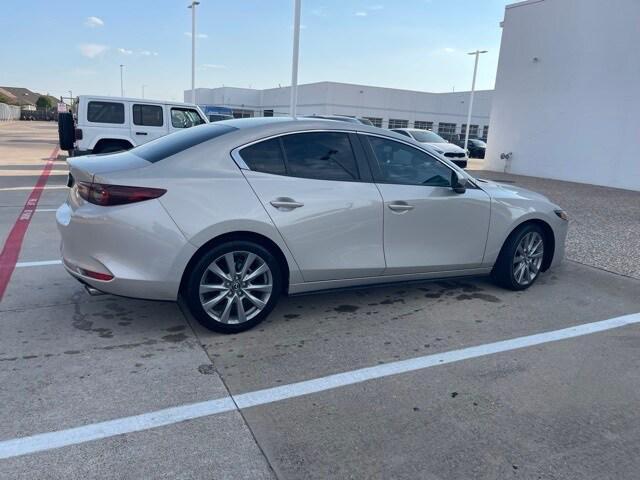 Photo of 2022 Platinum Quartz Mazda Mazda3
