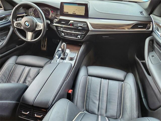 Photo of 2018 Dark Graphite BMW 540