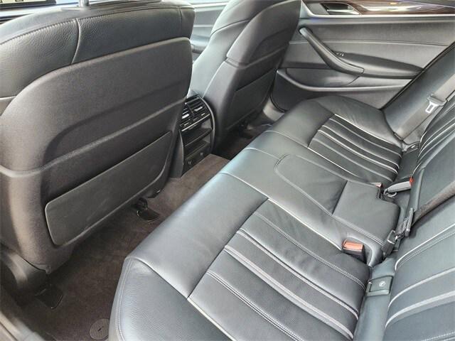 Photo of 2018 Dark Graphite BMW 540