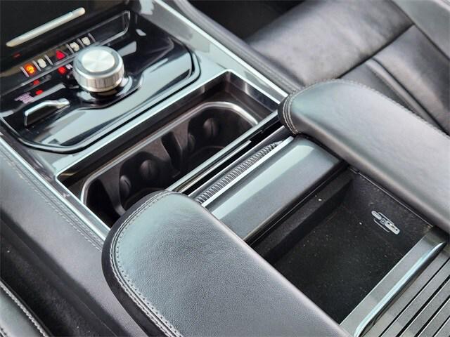 Photo of 2022 Bright White Clearcoat Jeep Wagoneer