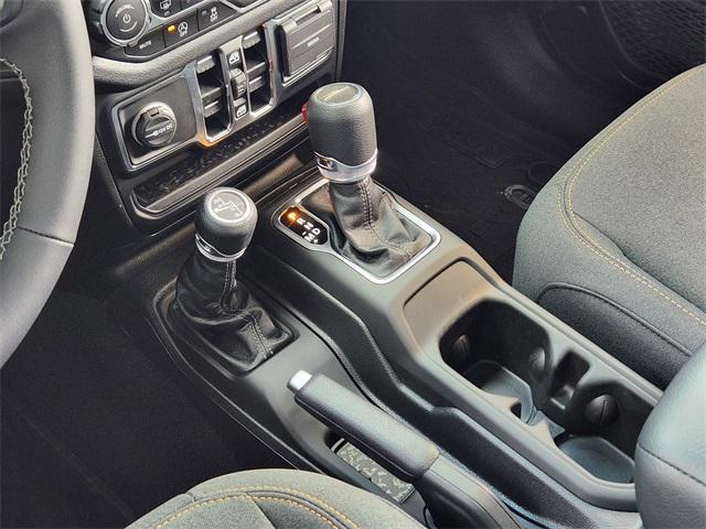 Photo of 2025 Granite Crystal Metallic Clearcoat Jeep Gladiator