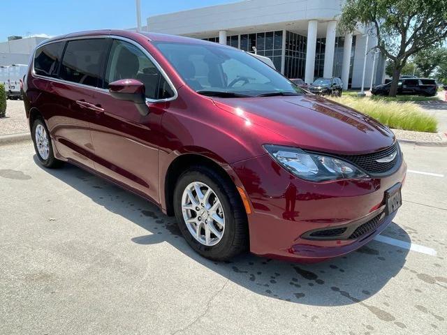 2023 Chrysler Voyager