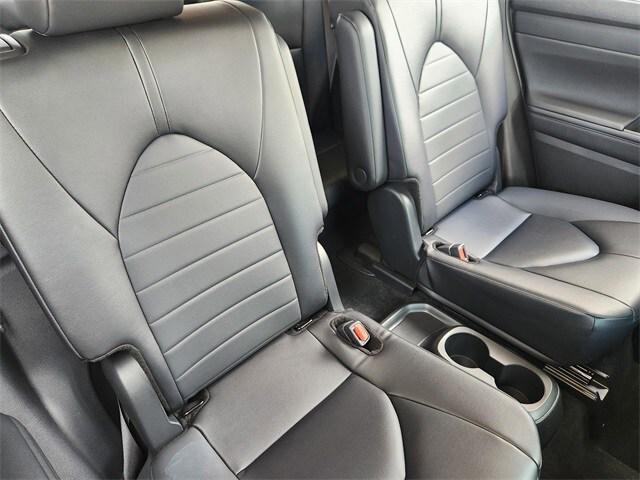 Photo of 2024 Gray Toyota Highlander