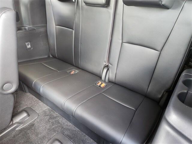 Photo of 2024 Gray Toyota Highlander