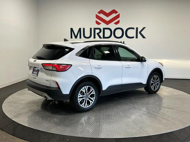 Photo of 2021 Oxford White Ford Escape