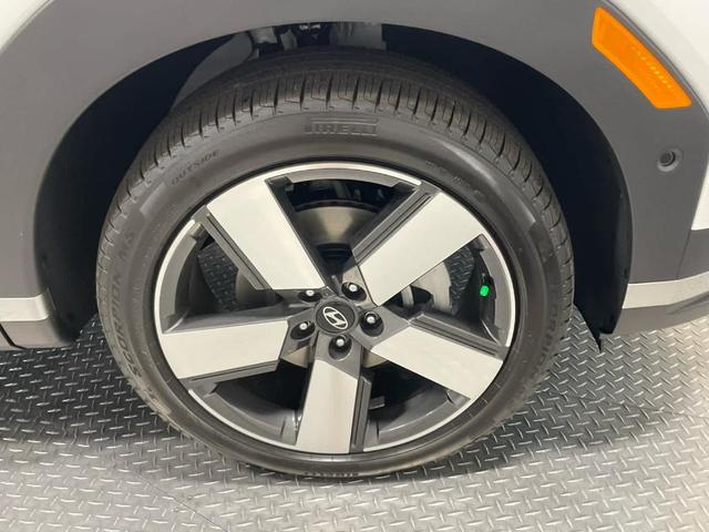 Photo of 2026 White Hyundai SANTA FE HEV