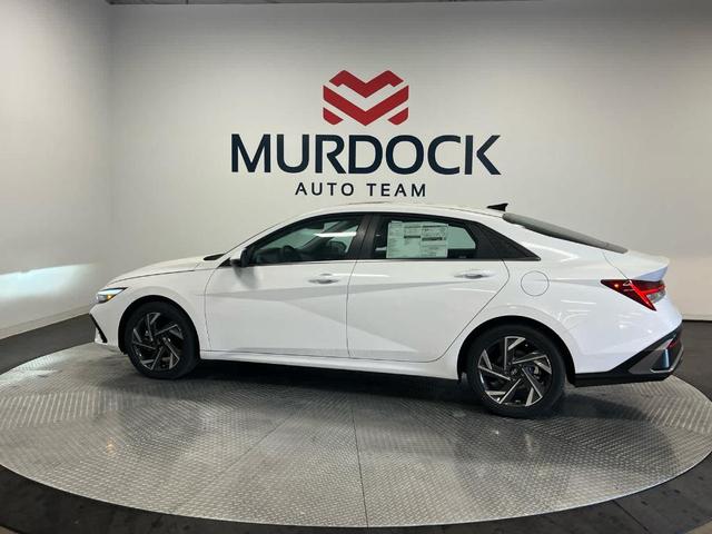 Photo of 2025 White Hyundai ELANTRA HEV