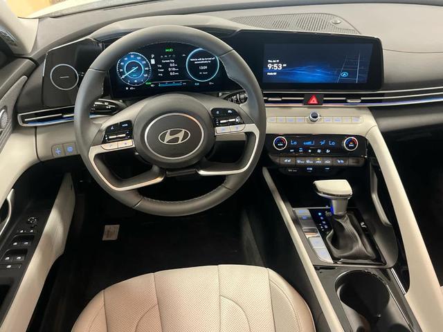 Photo of 2025 White Hyundai ELANTRA HEV