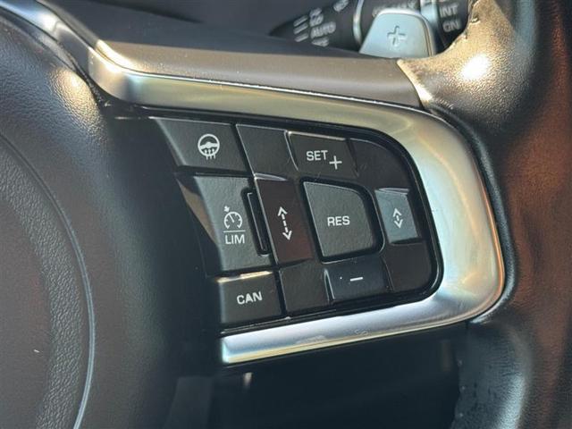 Photo of 2018 Corris Grey Metallic Jaguar F-PACE