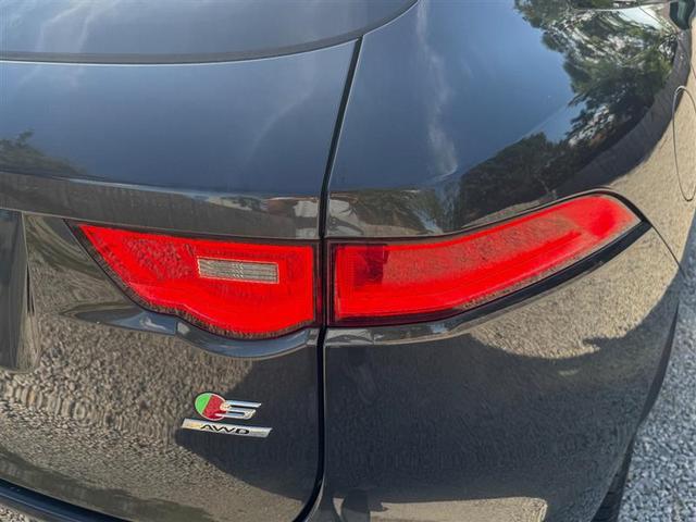 Photo of 2018 Corris Grey Metallic Jaguar F-PACE
