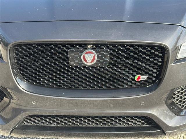 Photo of 2018 Corris Grey Metallic Jaguar F-PACE