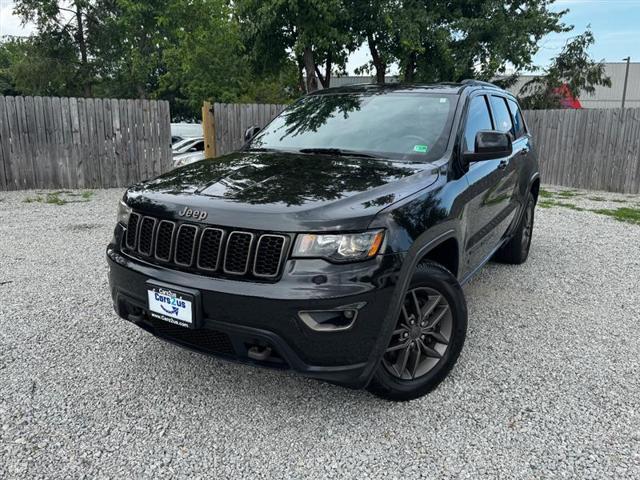 Photo of 2016 Black Jeep Grand Cherokee