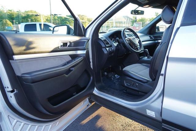 Photo of 2017 Ingot Silver Metallic Ford Explorer