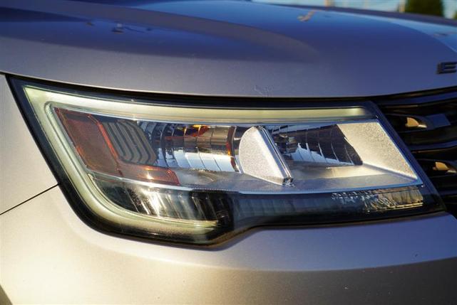 Photo of 2017 Ingot Silver Metallic Ford Explorer