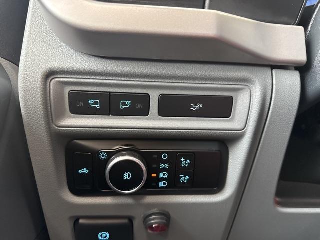 Photo of 2023 Iconic Silver Metallic Ford F-150