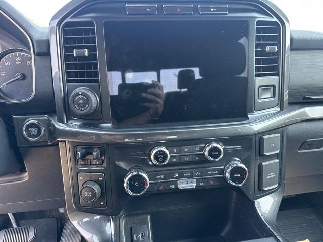 Photo of 2022 Carbonized Gray Metallic Ford F-150