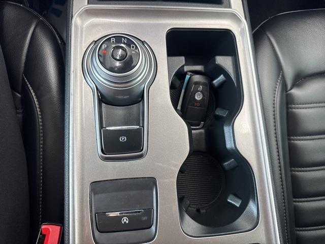 Photo of 2024 Oxford White Ford Edge