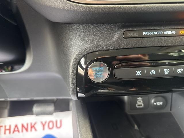Photo of 2025 Oxford White Ford Escape