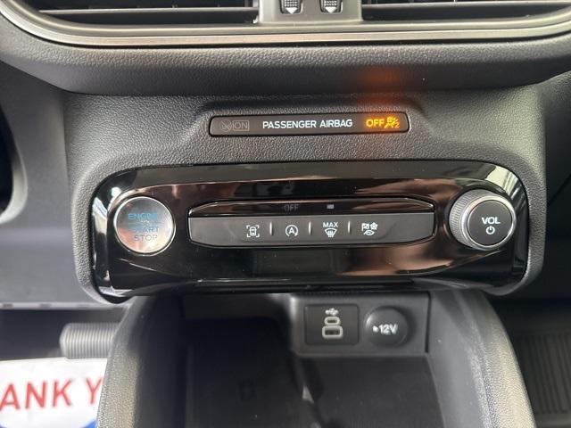 Photo of 2025 Oxford White Ford Escape