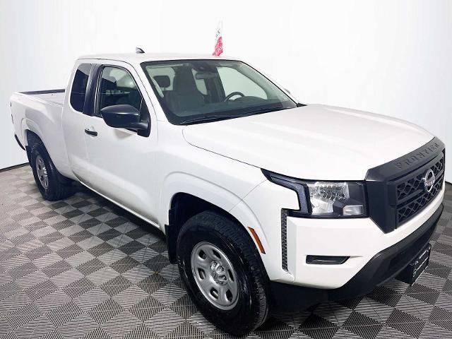 Photo of 2023 Glacier White Nissan Frontier