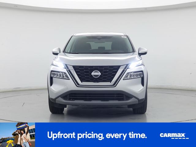 Photo of 2023 Silver Nissan Rogue