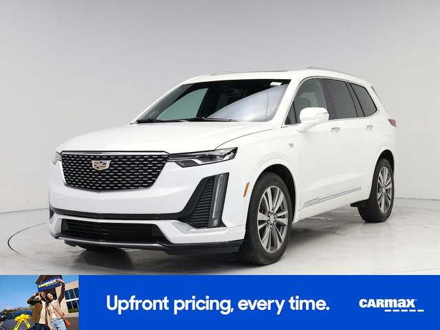 Photo of 2021 White Cadillac XT6