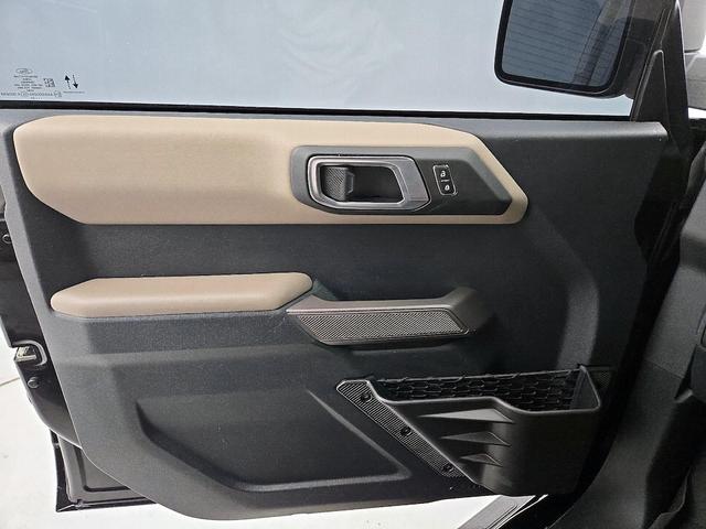 Photo of 2023 Black Ford Bronco