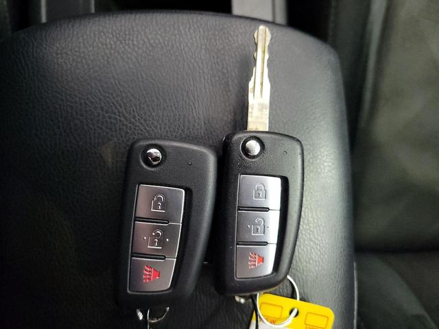 Photo of 2016 Black Nissan Rogue
