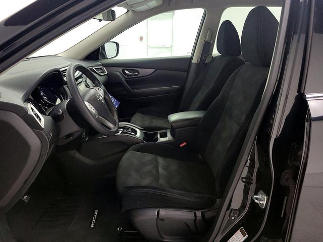 Photo of 2016 Black Nissan Rogue