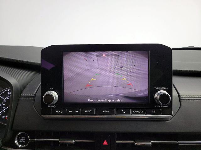 Photo of 2023 Silver Mitsubishi Outlander